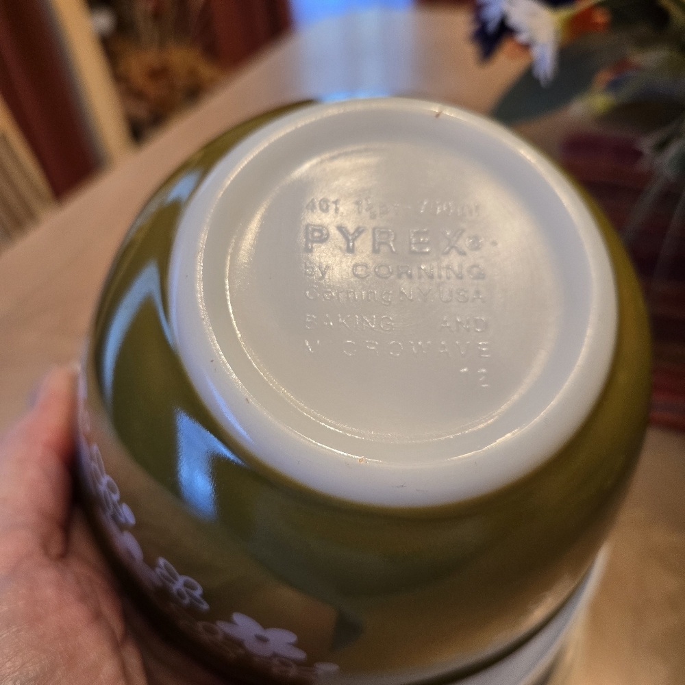 🟢 PYREX 401 — 5.75" — Spring Blossom Green (Crazy Daisy) - Picture 5 of 10